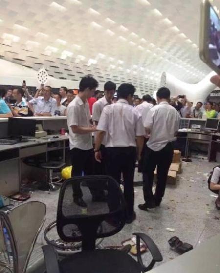 shenzhen airport delay rage